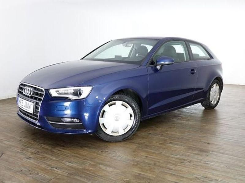 Gebraucht Audi A3 Ambiente 118 PS (86 kW) 2010 Andere Limousine