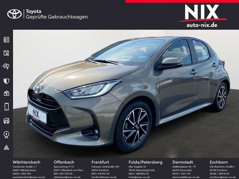Manganbronze Gebraucht 2023 Toyota Yaris Team Kleinwagen | 20.300 € (Fairer Preis) - Bild 1/4