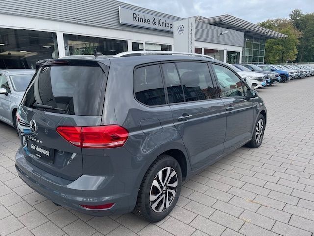 Gebraucht VW Touran Active 150 PS (110 kW) 2022 Grau Van / Kleinbus
