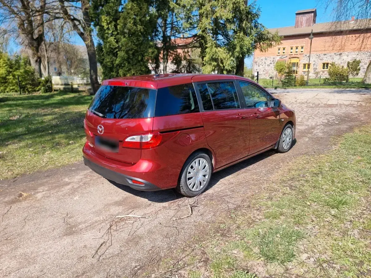 Gebraucht Mazda 5 145 PS (106 kW) 2011 Rot Van / Kleinbus