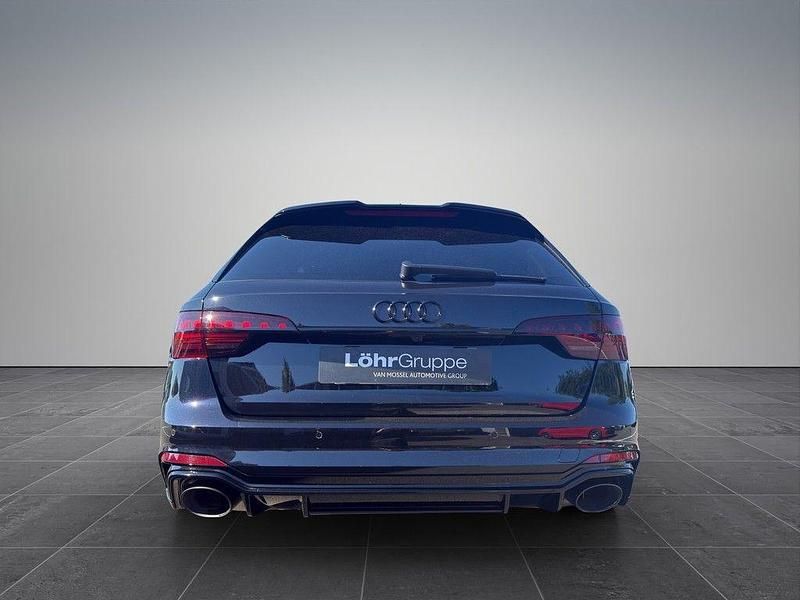 Gebraucht Audi RS4 Competition 450 PS (330 kW) 2024 Sebringschwarz kristalleffekt Kombi
