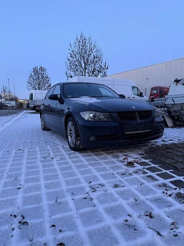 Gebraucht BMW 325 218 PS (160 kW) 2007 Blau Limousine