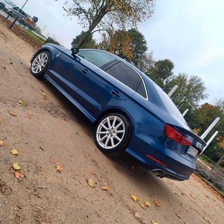 Gebraucht Audi A3 S-Line 150 PS (110 kW) 2015 Blau Limousine