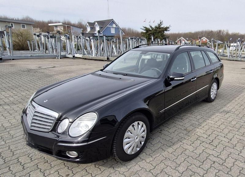 Gebraucht Mercedes E220 Elegance 170 PS (125 kW) 2008 Schwarz Kombi