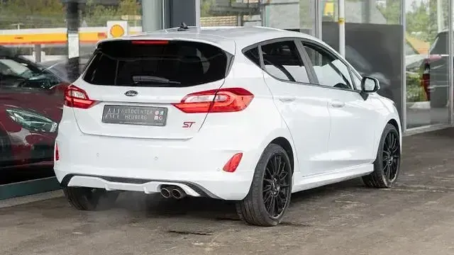 Gebraucht Ford Fiesta ST 200 PS (147 kW) 2020 Weiß Kleinwagen