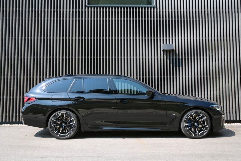 Gebraucht BMW 540 M Sport 340 PS (250 kW) 2023 Schwarz Kombi