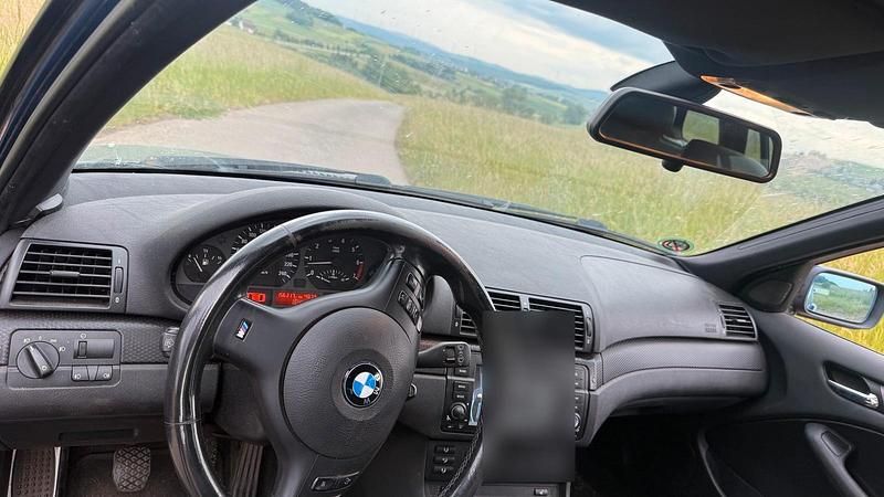 Blau Gebraucht 2002 BMW 318 Kombi | 2.000 € (Guter Preis) - Bild 1/4