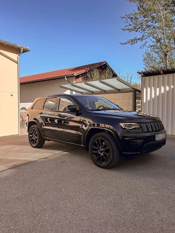 Gebraucht Jeep Grand Cherokee Night Eagle 250 PS (183 kW) 2017 Schwarz SUV