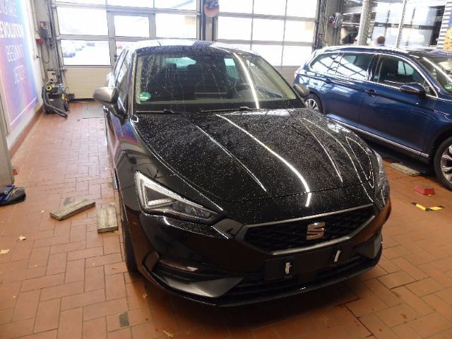 Schwarz Gebraucht 2021 Seat Leon FR-Line Limousine | 21.330 € (Fairer Preis) - Bild 1/1