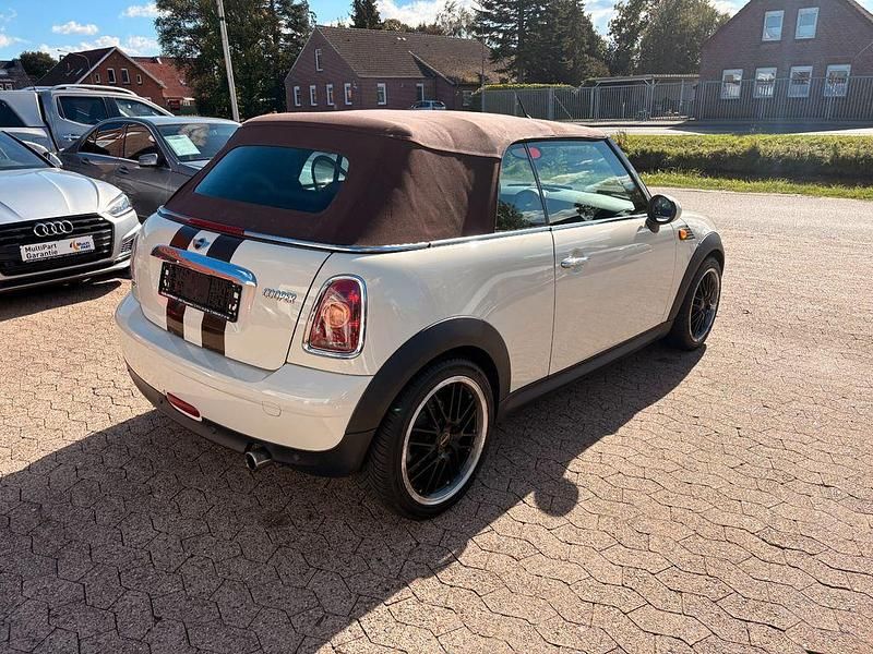 Gebraucht Mini Cooper Cabriolet 122 PS (89 kW) 2010 Weiß Cabrio