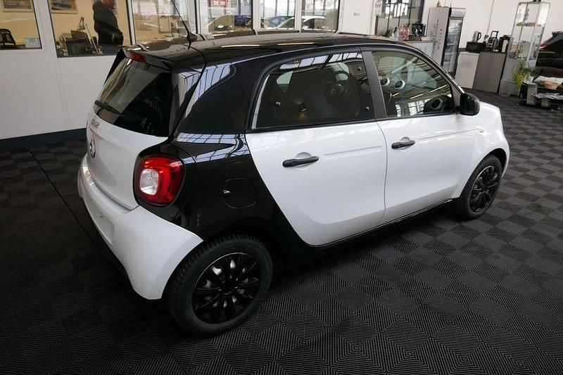 Gebraucht Smart ForFour 221 PS (162 kW) 2018 Schwarz Kleinwagen