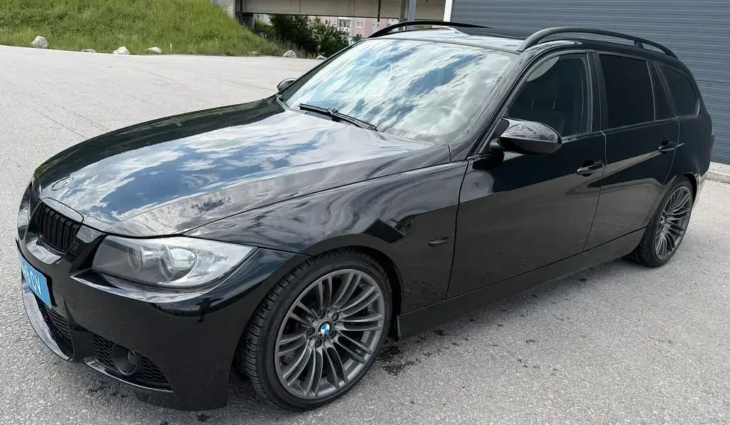 Gebraucht BMW 330 Sport Line 231 PS (169 kW) 2005 Schwarz Kombi