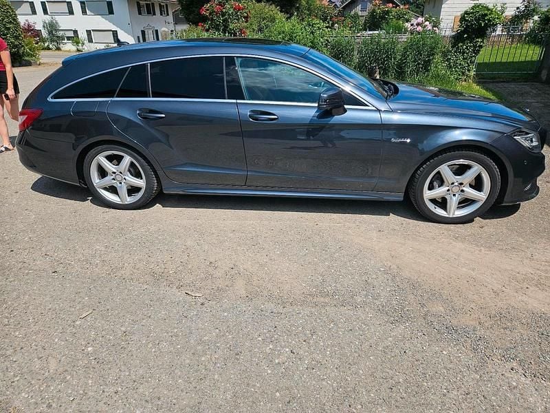 Andere farben Gebraucht 2014 Mercedes CLS350 Shooting Brake Kombi | 17.600 € (Fairer Preis) - Bild 1/4