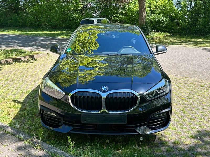Gebraucht BMW 118 Advantage 140 PS (102 kW) 2020 Schwarz Kleinwagen