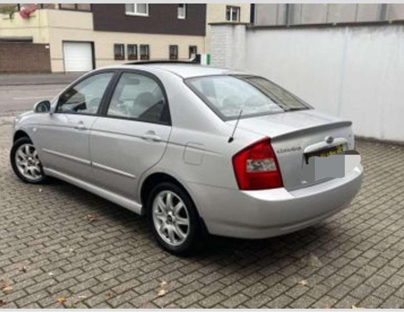 Gebraucht Kia Cerato EX 143 PS (105 kW) 2005 Limousine