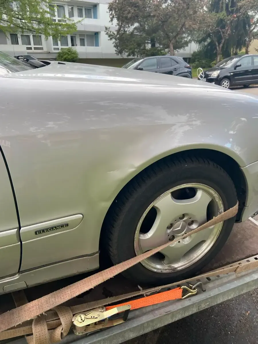 Gebraucht Mercedes CLK320 219 PS (161 kW) 1999 Silber Coupé
