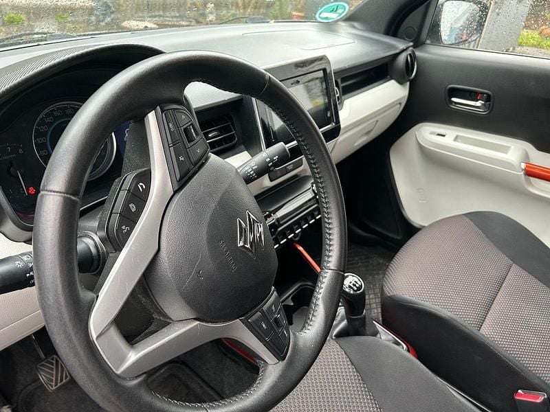 Second-hand Suzuki Ignis Basic 90 CP (66 kW) 2019 Negru SUV