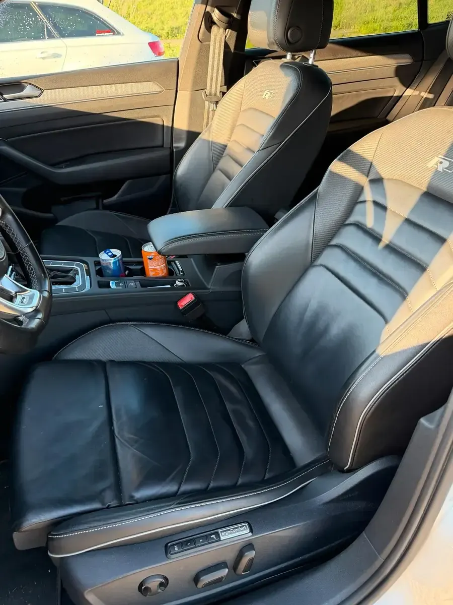Gebraucht VW Arteon R-line 239 PS (175 kW) 2019 Silber Kleinwagen