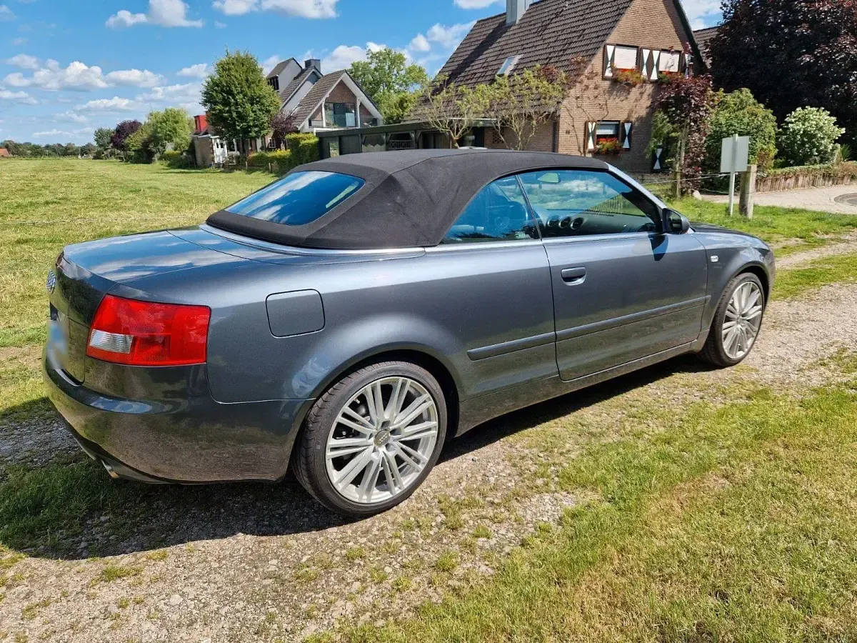 Gebraucht Audi A4 Cabriolet 163 PS (119 kW) 2003 Grau Cabrio