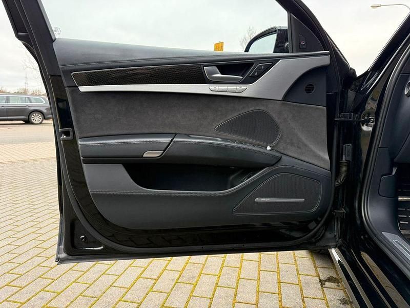 Gebraucht Audi S8 plus Ambiente 605 PS (444 kW) 2017 Schwarz Limousine