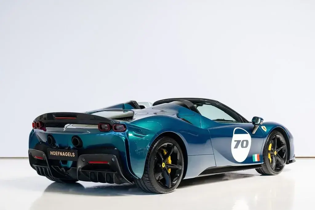 Second-hand Ferrari SF90 780 CP (573 kW) 2023 Albastru Cabrio