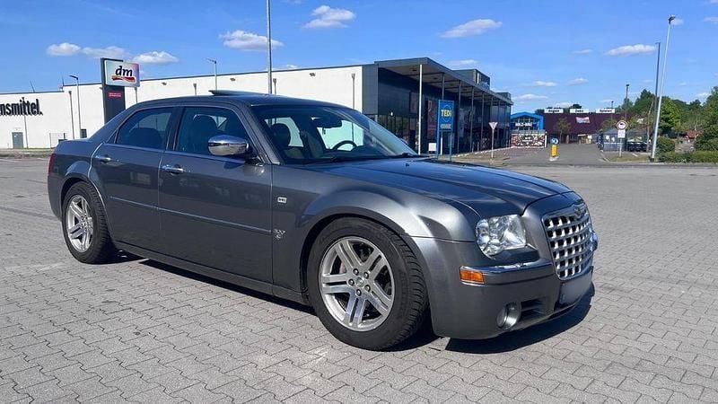 Grau Gebraucht 2007 Chrysler 300C Limousine | 8.500 € (Guter Preis) - Bild 1/4