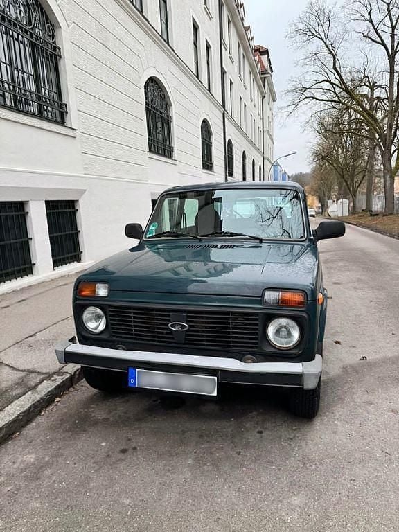 Gebraucht Lada niva 82 PS (60 kW) 2010 Grün SUV