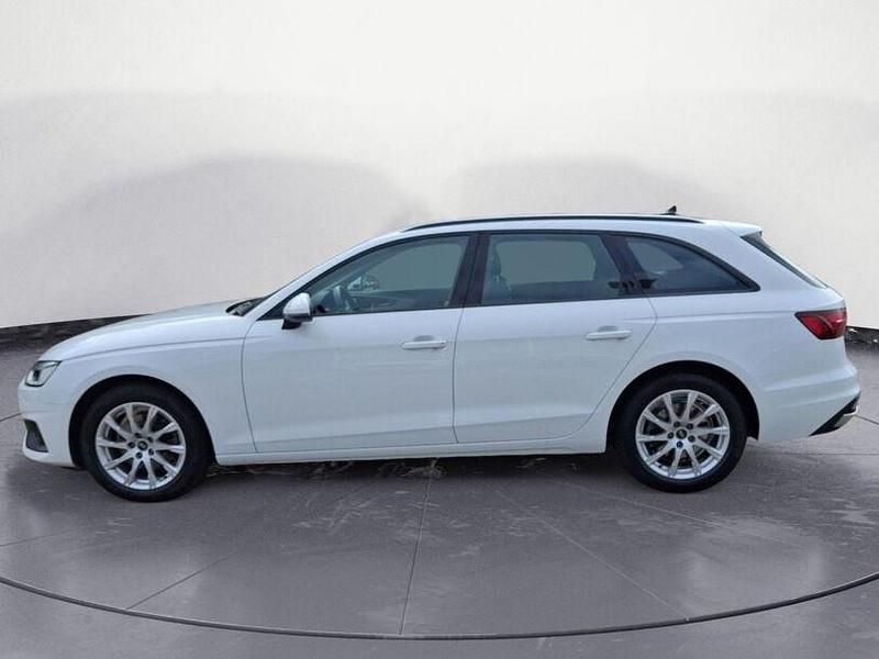 Gebraucht Audi A4 Ambiente 163 PS (119 kW) 2023 Weiß Kombi