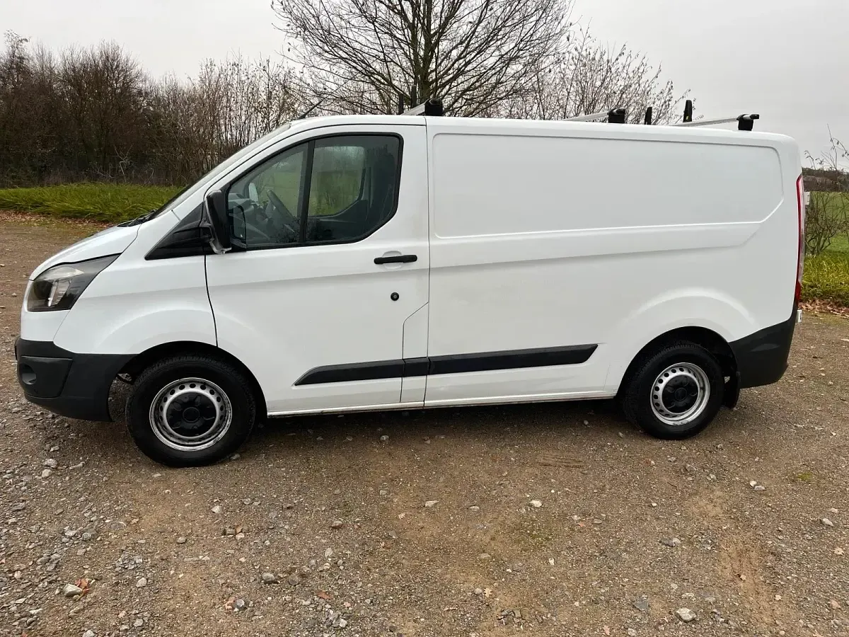 Gebraucht Ford Transit Custom 105 PS (77 kW) 2017 Weiß Van / Kleinbus
