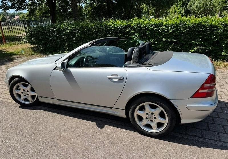 Silber Gebraucht 2001 Mercedes SLK200 Cabrio | 1.700 € (Superpreis) - Bild 1/4