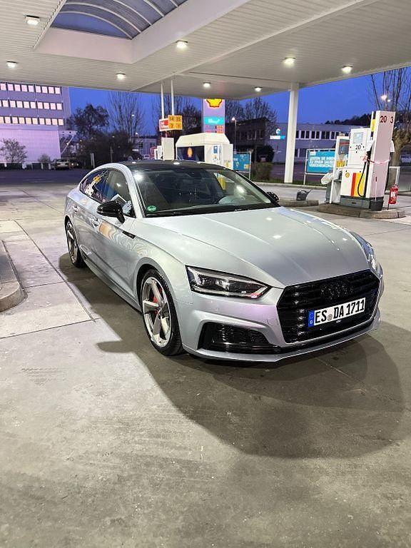 Silber Gebraucht 2017 Audi A5 Sportback Ambiente Kleinwagen | 21.000 € (Teuer) - Bild 1/4