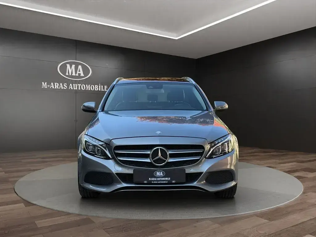 Gebraucht Mercedes C200 136 PS (100 kW) 2015 Silber Kombi