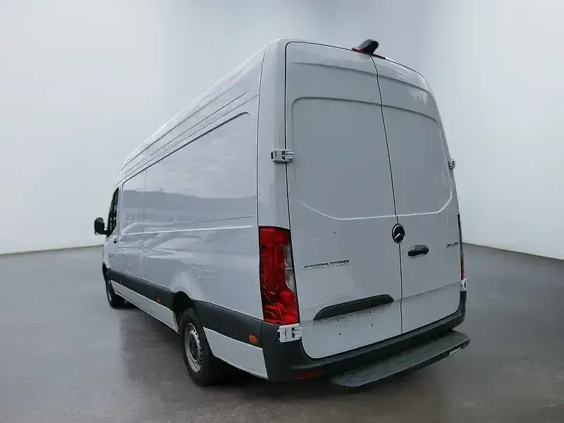 Gebraucht Mercedes Sprinter 150 PS (110 kW) 2025 Andere Van