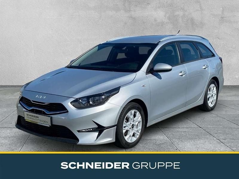 Silber Gebraucht 2023 Kia Ceed Vision Kombi | 17.890 € (Fairer Preis) - Bild 1/4