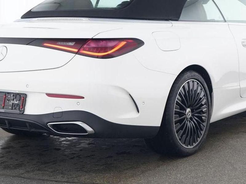 Gebraucht Mercedes 200 AMG 204 PS (150 kW) 2025 Unilack polarweiß uni Cabrio