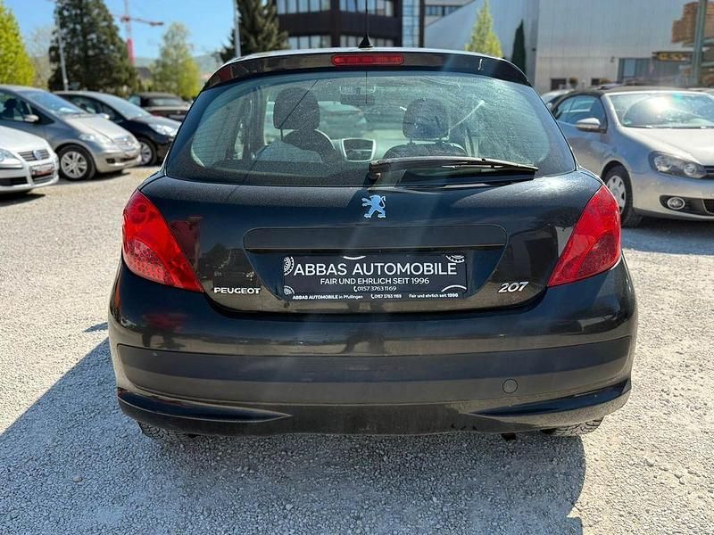 Gebraucht Peugeot 207 73 PS (53 kW) 2009 Noir obsidien Kleinwagen