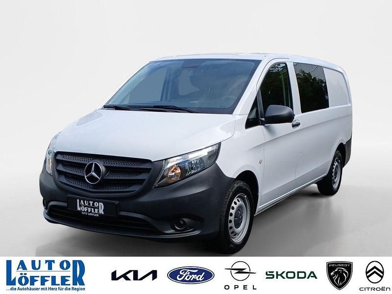 Arktikweiss (weiß) Gebraucht 2023 Mercedes Vito Van / Kleinbus | 38.909 € - Bild 1/4