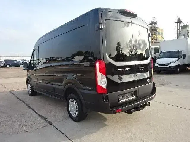 Gebraucht Ford Transit Trend 130 PS (95 kW) 2019 Schwarz