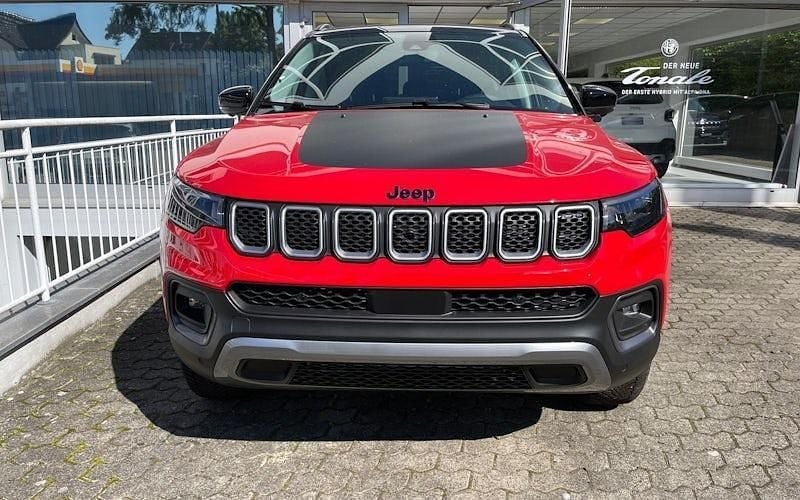 Gebraucht Jeep Compass 241 PS (177 kW) 2023 Colorado red SUV