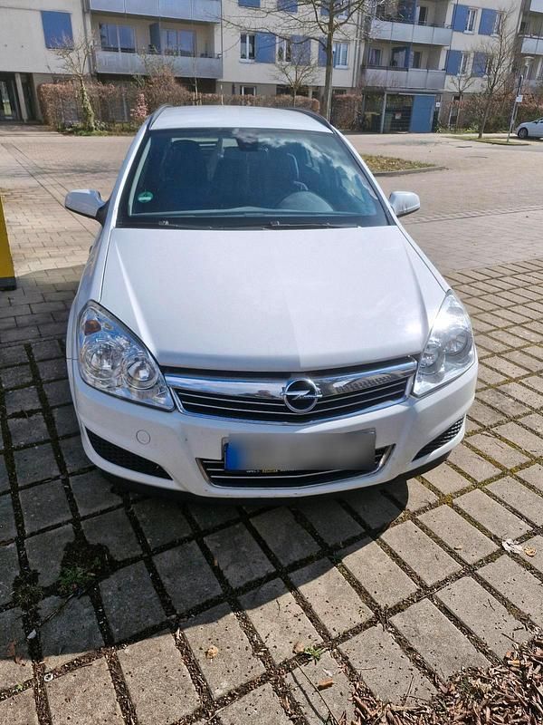 Gebraucht Opel Astra 90 PS (66 kW) 2008 Weiß Kombi