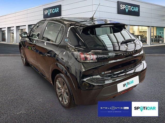 Gebraucht Peugeot e-208 Active 100 kW (136 PS) 2021 Schwarz Kleinwagen