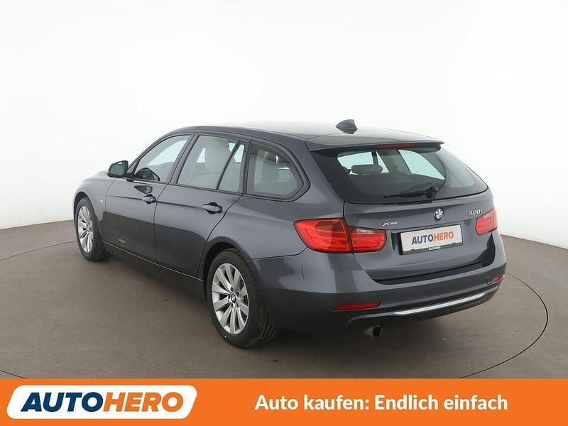 Gebraucht BMW 320 184 PS (135 kW) 2015 Grau Kombi