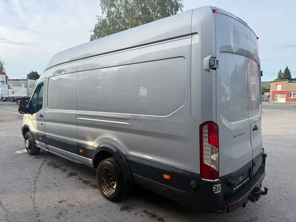 Gebraucht Ford Transit Trend 155 PS (114 kW) 2016 Silber Van / Kleinbus