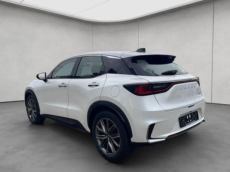 Neu Lexus LBX 136 PS (100 kW) 2025 Weiß SUV