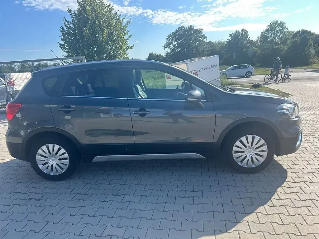 Gebraucht Suzuki SX4 S-Cross Comfort+ 129 PS (94 kW) 2021 Grau SUV