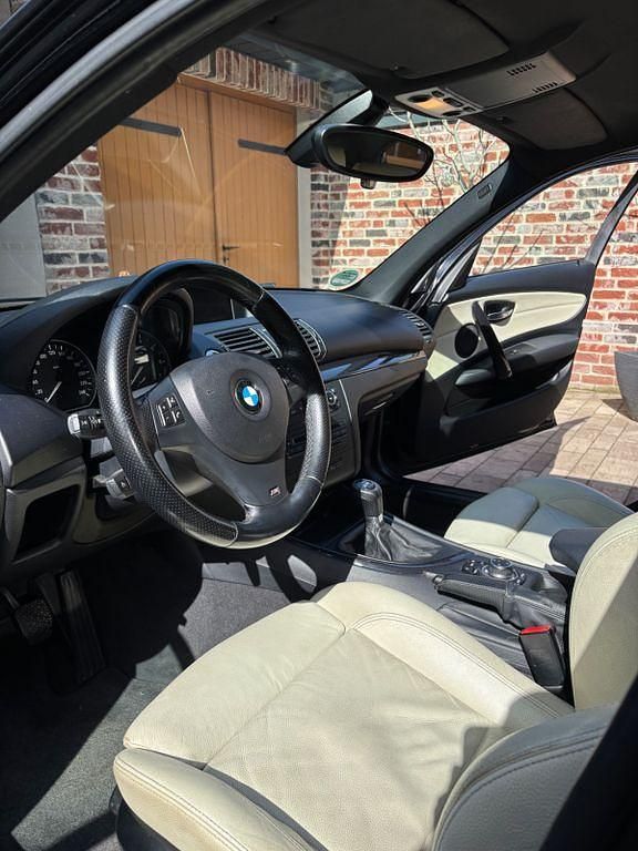 Gebraucht BMW 116 M Sport 122 PS (89 kW) 2011 Schwarz Kleinwagen