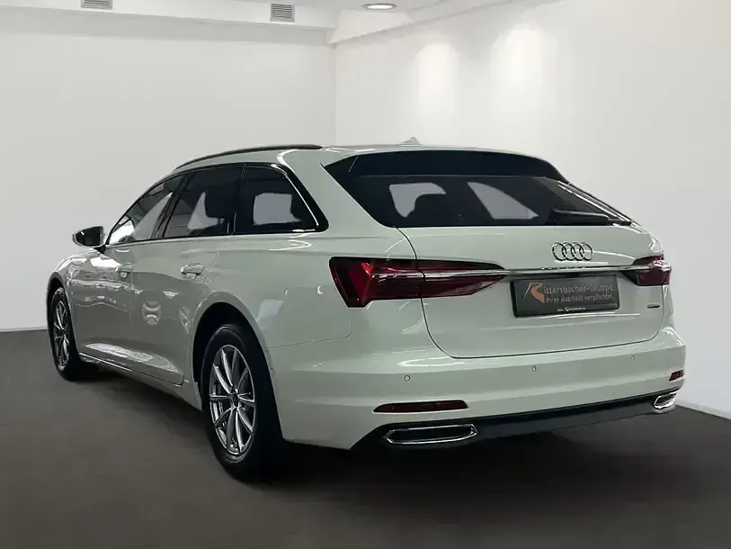 Gebraucht Audi A6 Business 204 PS (150 kW) 2023 Ibisweiß Kombi