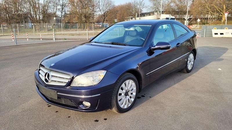 Gebraucht Mercedes CLC180 143 PS (105 kW) 2009 Blau Kleinwagen