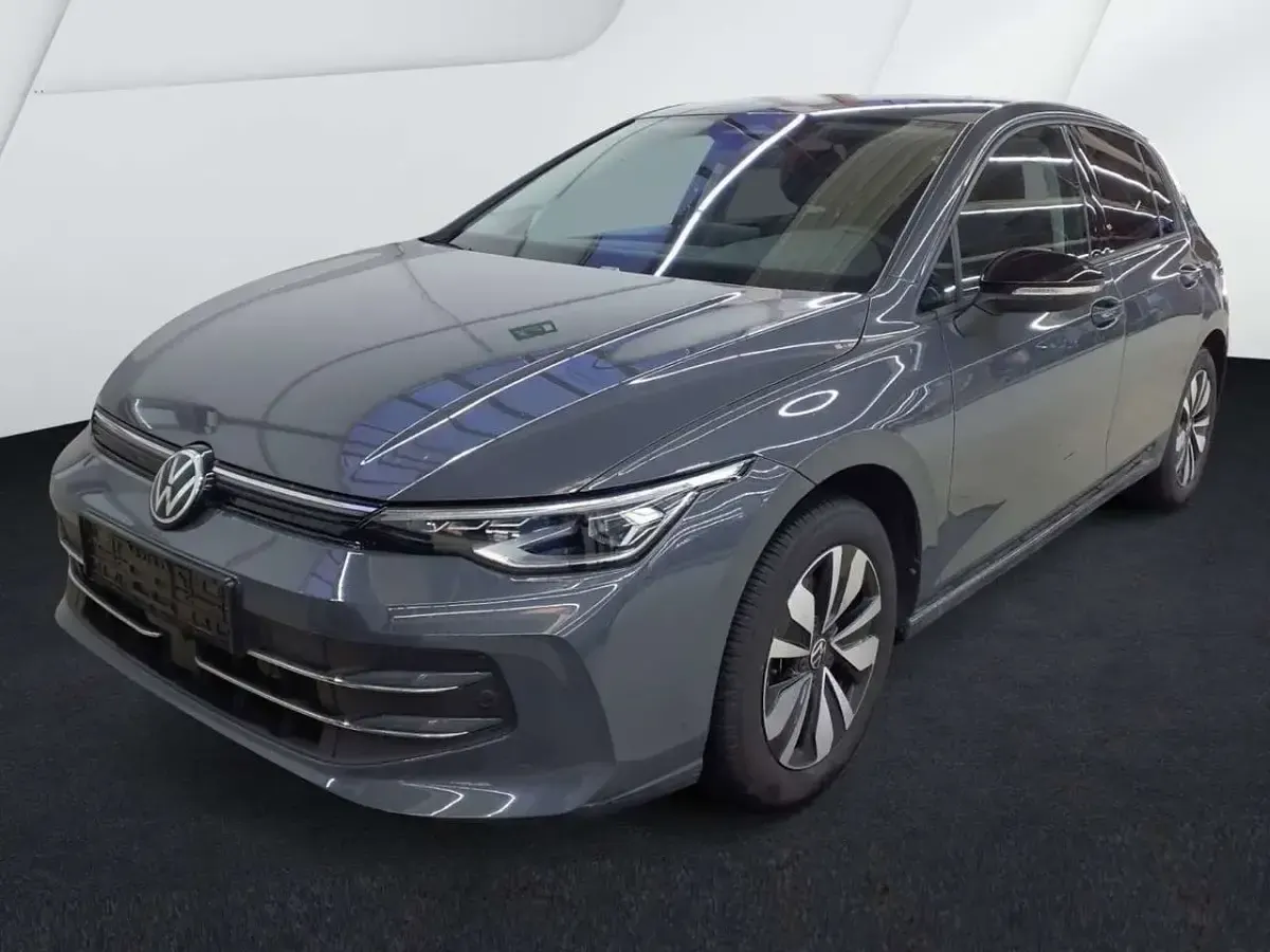 Gebraucht VW Golf VIII Goal 150 PS (110 kW) 2025 Grau Limousine
