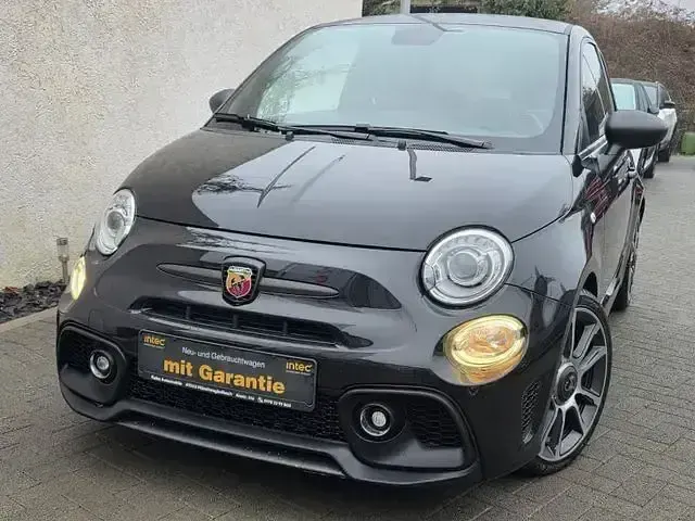 Second-hand Abarth 695 180 CP (132 kW) 2023 Negru Hatchback
